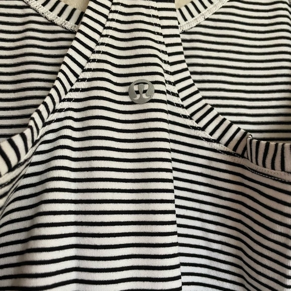 Lululemon racerback size 6 tank - Picture 5 of 5